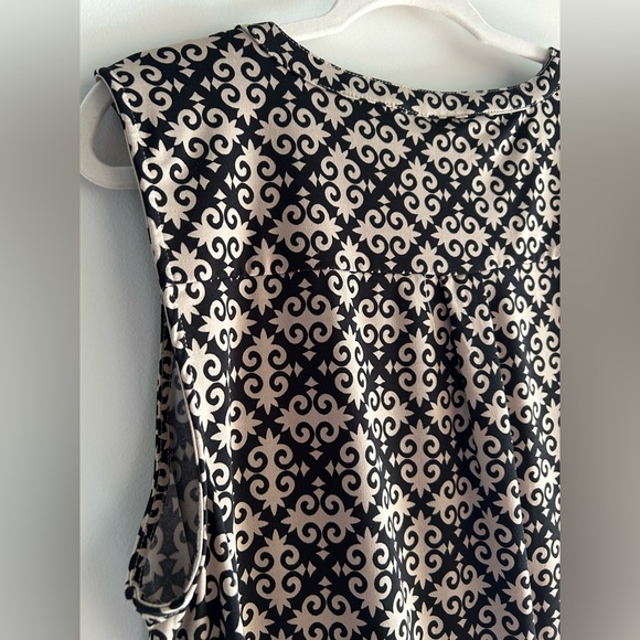 Dana Buchman Black and Cream Geometric Sleeveless Blouse, Size XL - Picture 4 of 7